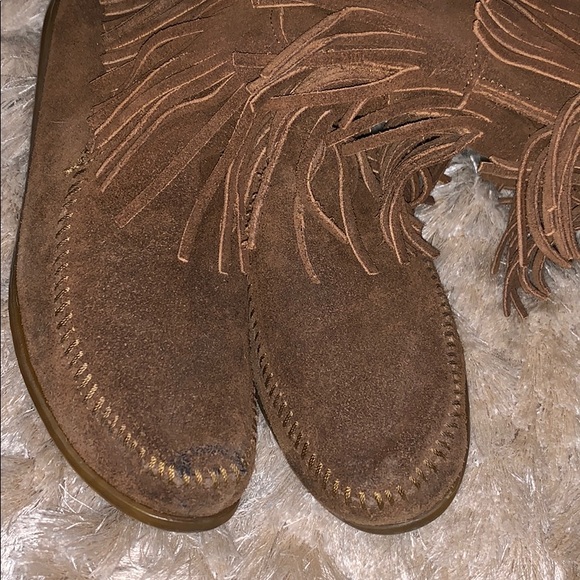 Minnetonka five Layer Fringe Suede Boots - Picture 4 of 7